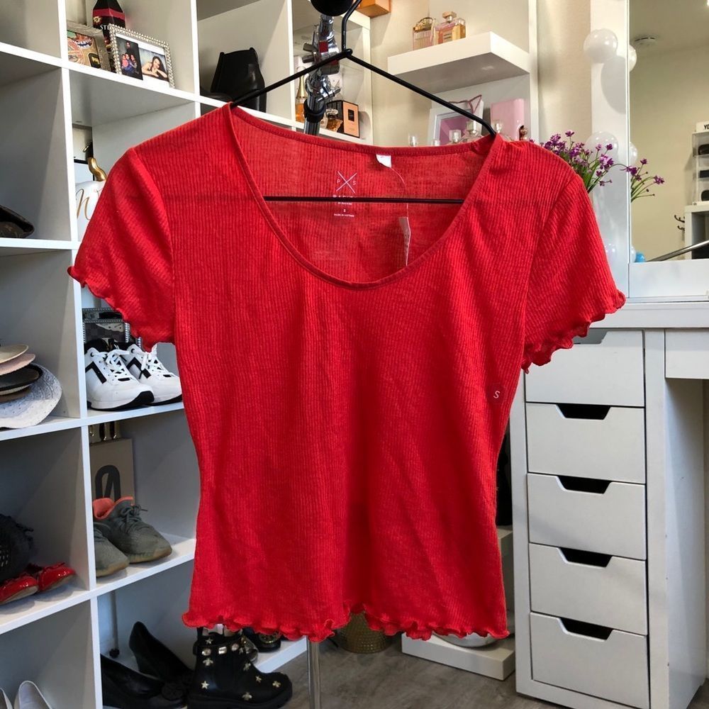 Woman’s crop top